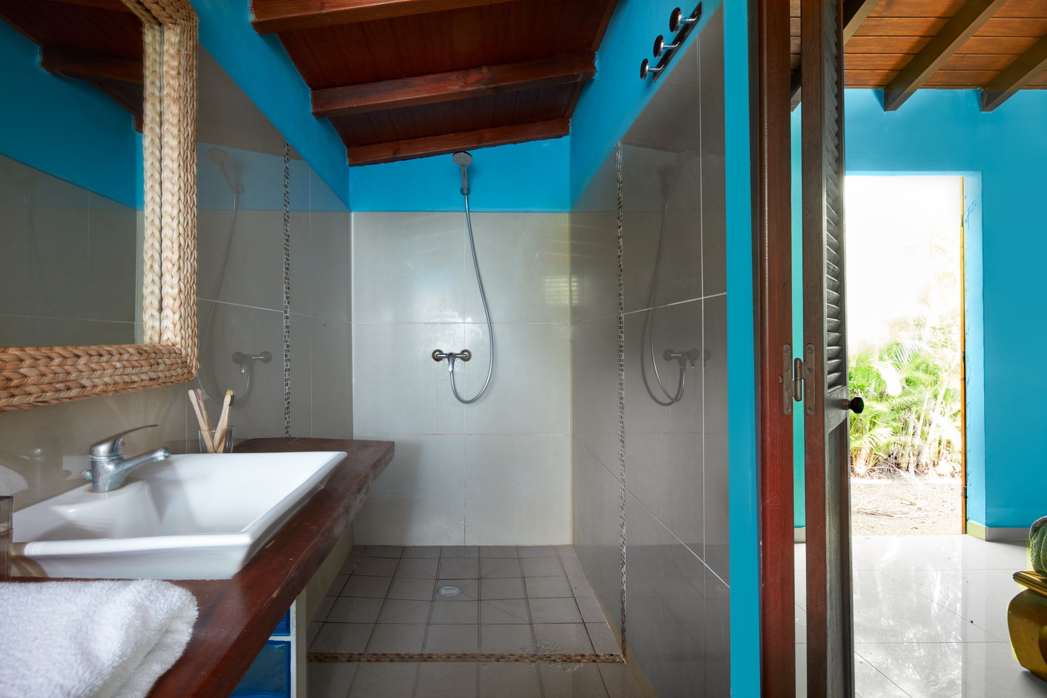 Villa Bleue 2 chambres avec piscine privée kaz coco bleu 9.jpg